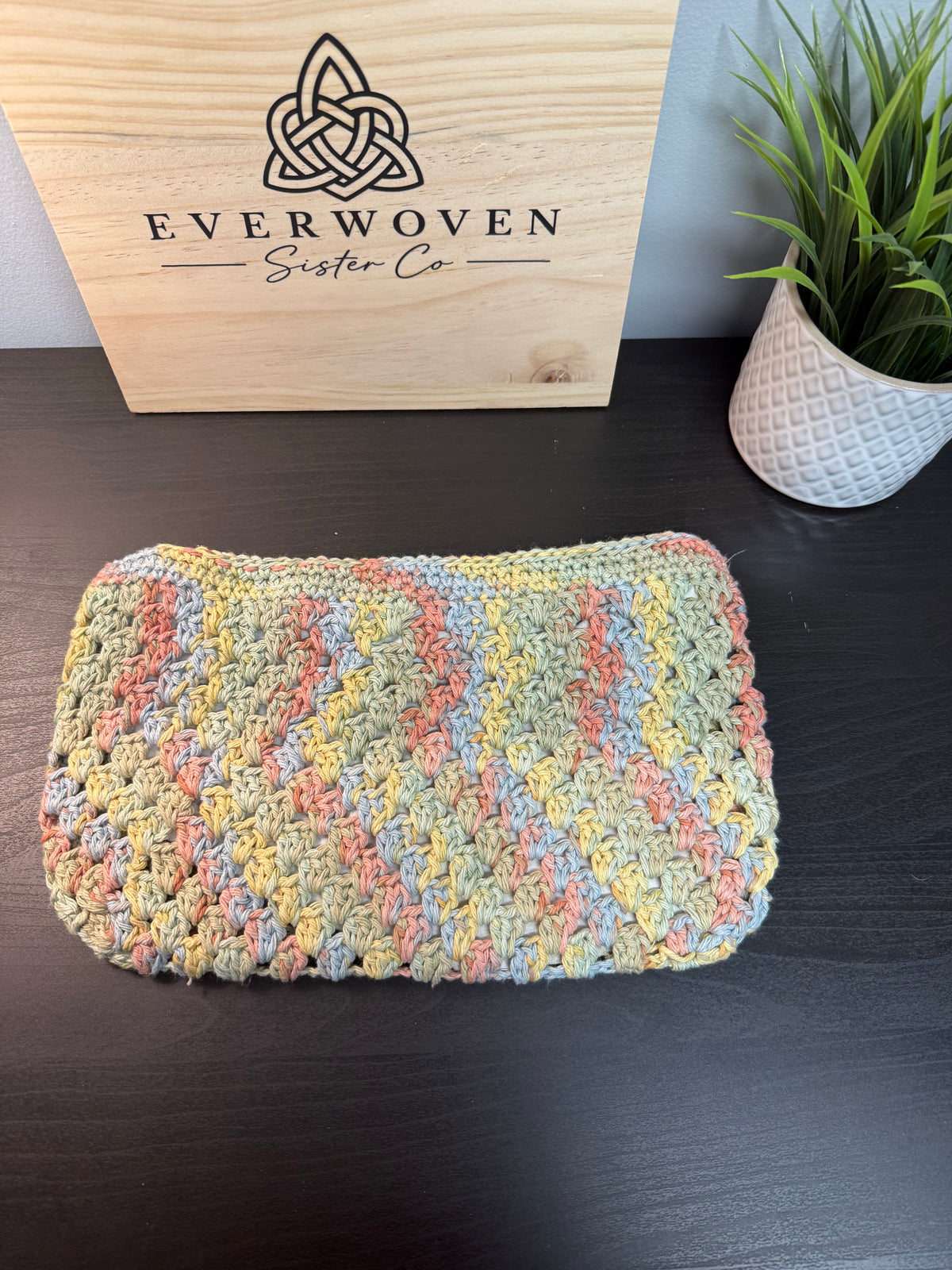 Crochet Zipper Pouch with Liner