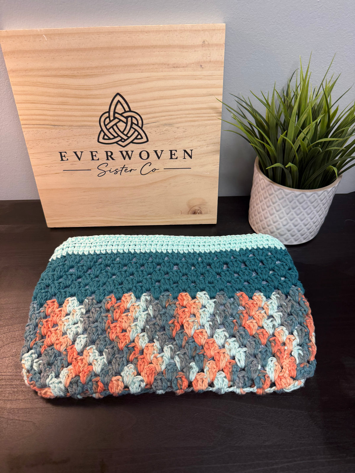 Crochet Zipper Pouch with Liner