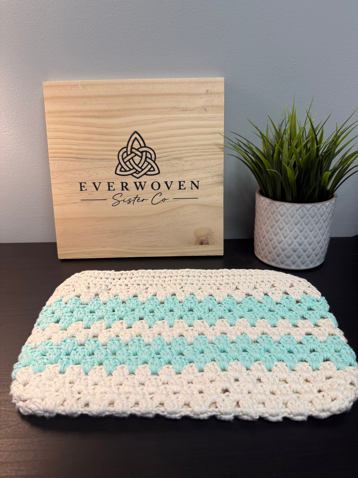 Crochet Zipper Pouch with Liner