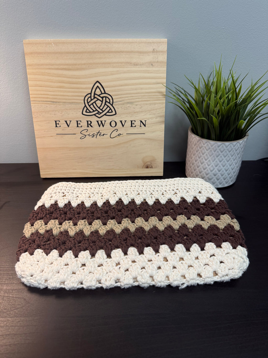 Crochet Zipper Pouch with Liner