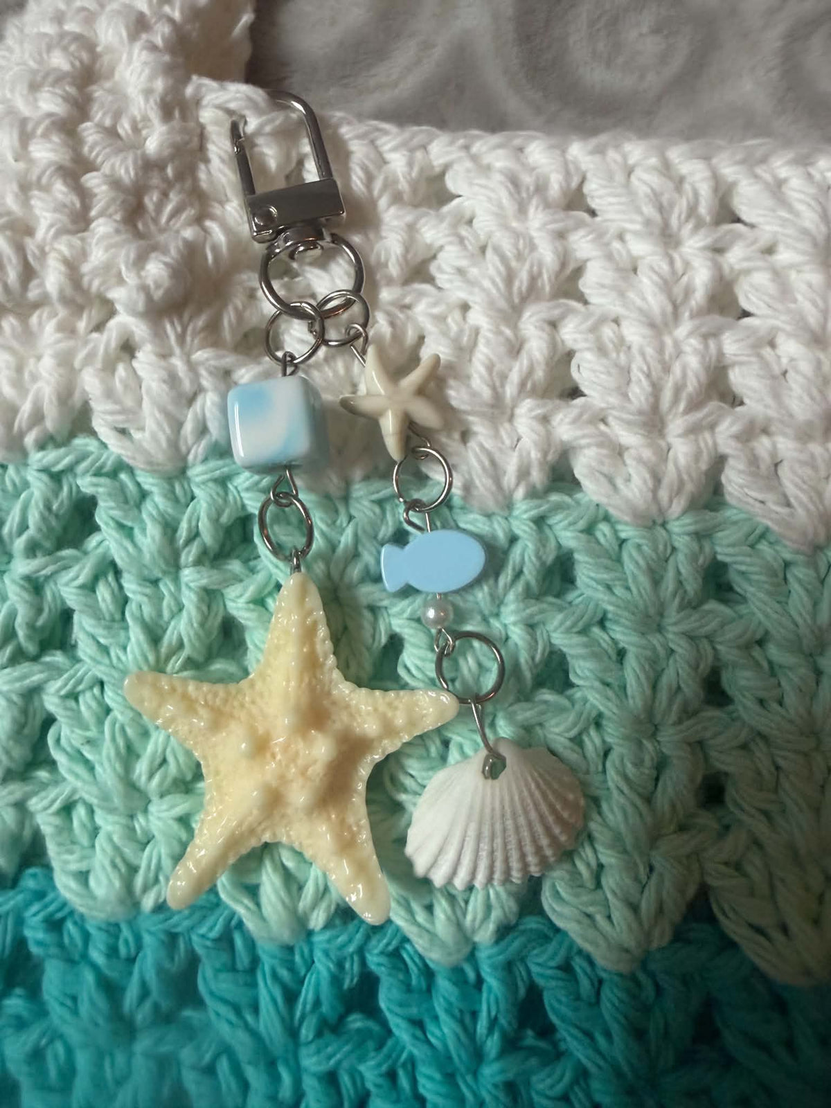 Handmade Ocean Breeze Crochet Tote Purse – Coastal-Inspired Handbag with Seashell & Starfish Charms